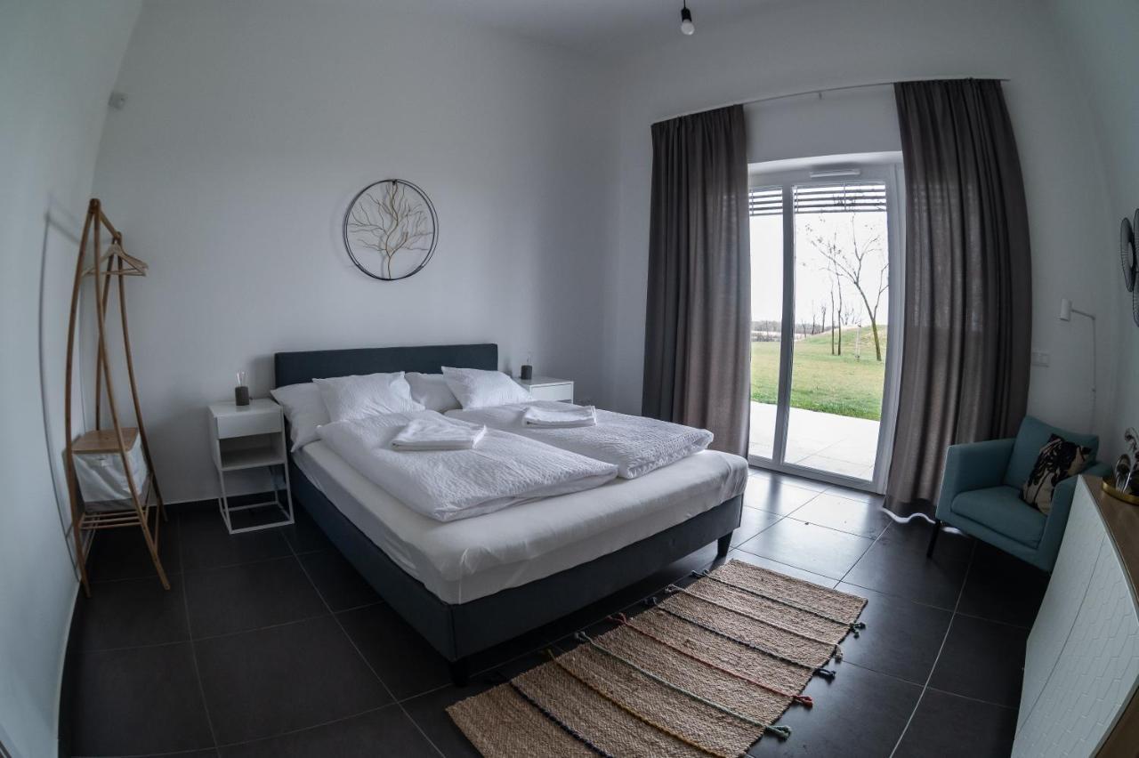 Sun City Vizisport Paradicsom Hódmezővásárhely Esterno foto