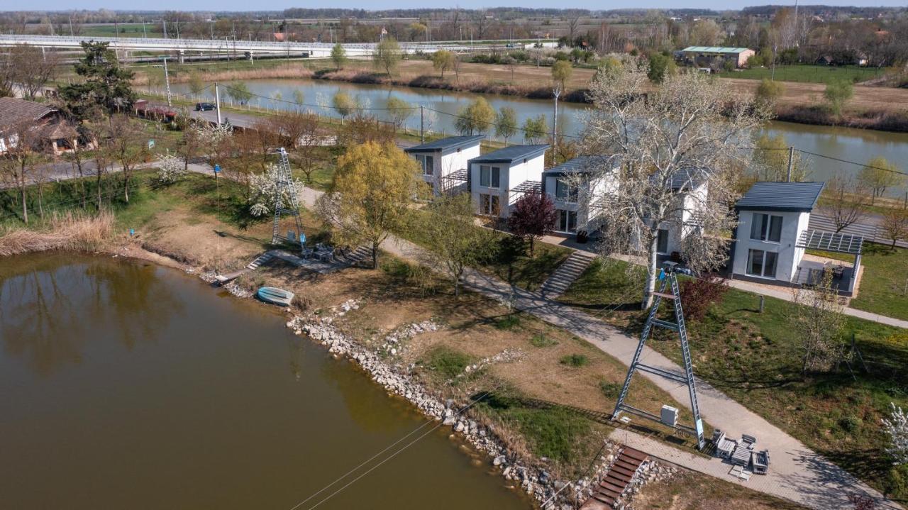 Sun City Vizisport Paradicsom Hódmezővásárhely Esterno foto