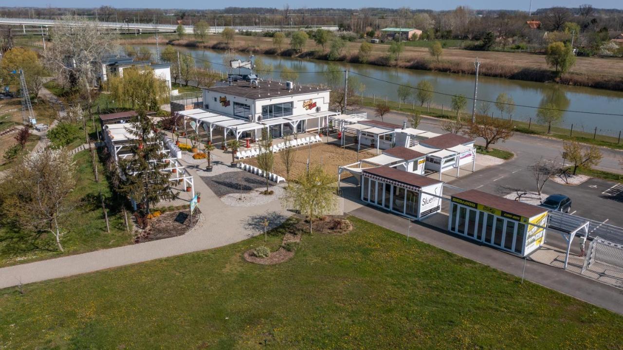 Sun City Vizisport Paradicsom Hódmezővásárhely Esterno foto