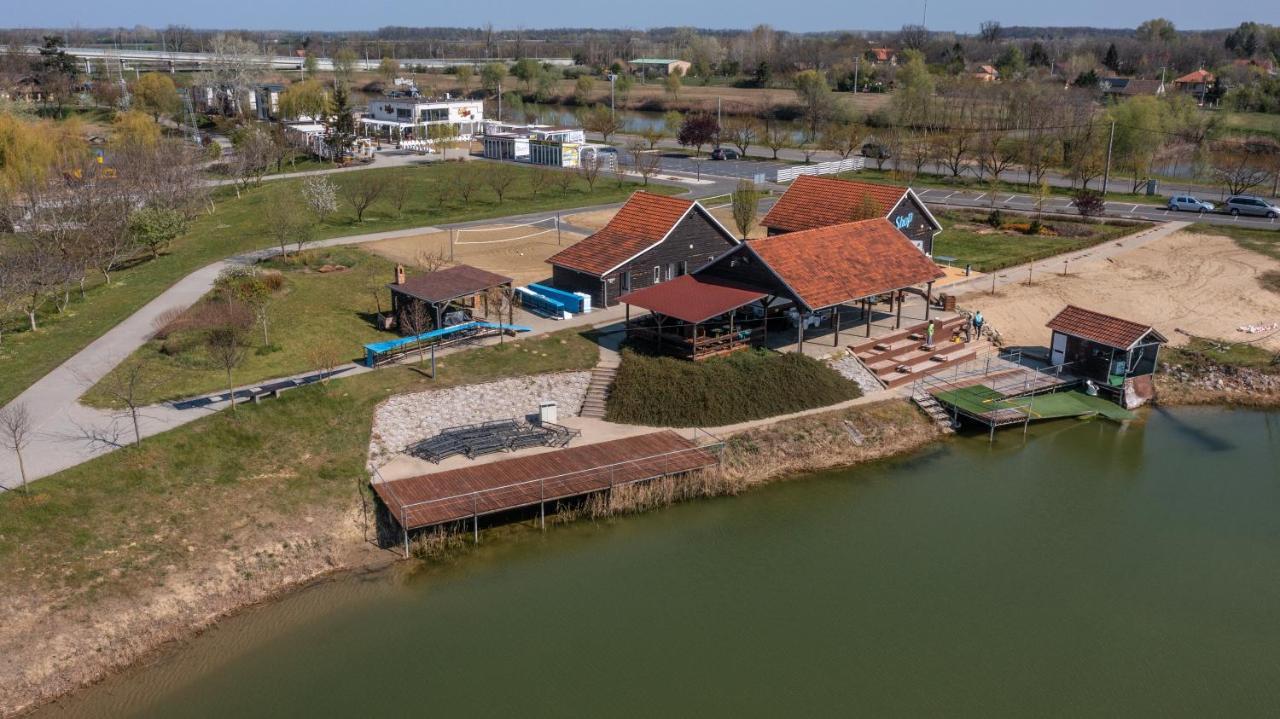 Sun City Vizisport Paradicsom Hódmezővásárhely Esterno foto